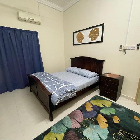 No 61 Nazirin Homestay Tmn Indah Raya 2 Manjung Lumut Exterior photo